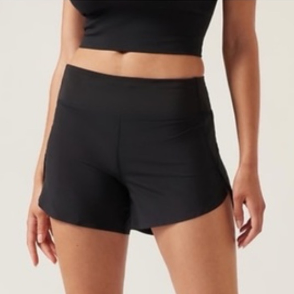 Athleta Run With It 4.5" Active shorts Womens 2X Black